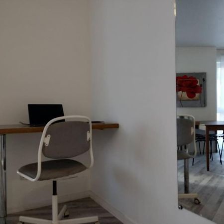 Superb Modern Apartment Клиши Екстериор снимка